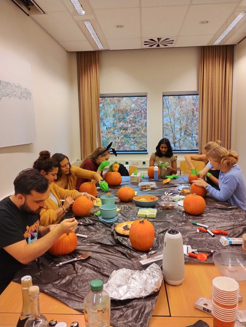 Lab Fun - Netherlands Institute for Neuroscience - Master the Mind